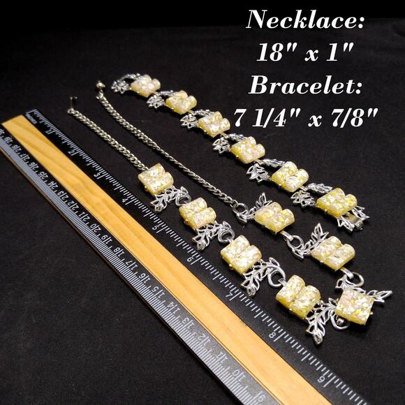 Vintage Lucite Confetti Necklace Bracelet Set, Silver Tone Leaves, 1960s Jewelry - Picture 6 of 10